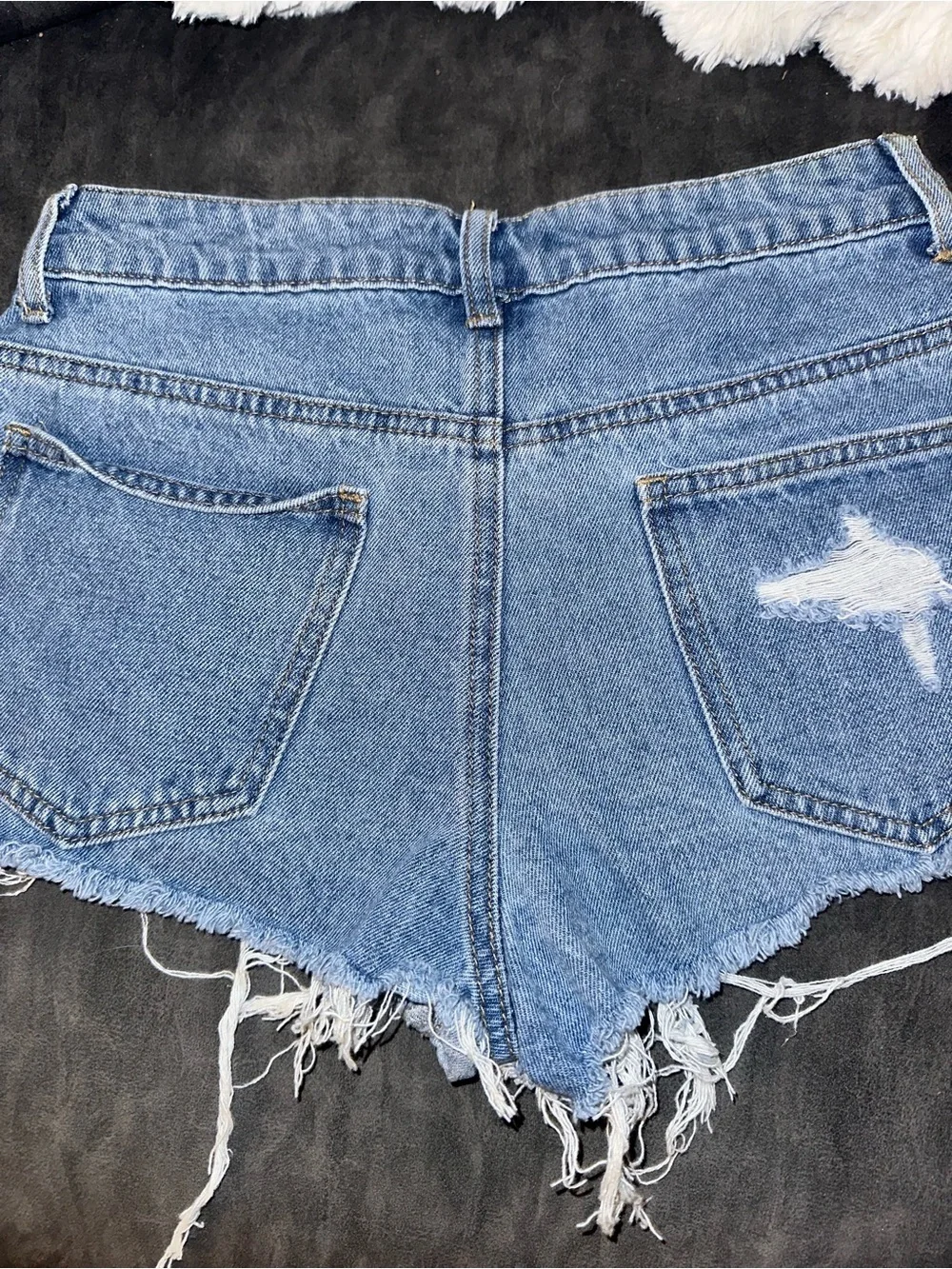 Edikted Denim High-Rise Distressed Women’s Shorts - Small